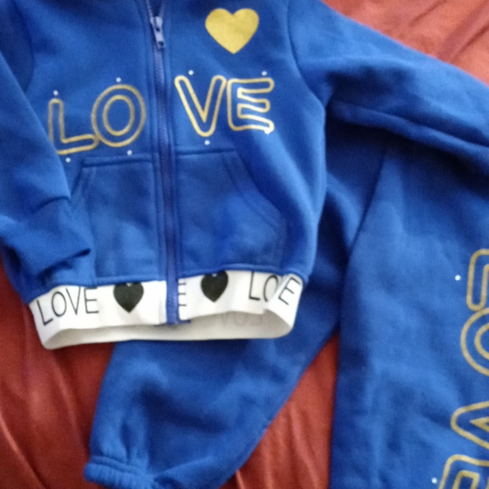 Size 2T - Picture 2 of 3